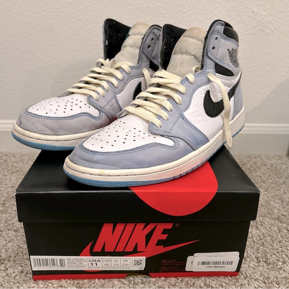 Size 11 - Jordan 1 Retro OG High University Blue | 555088-134